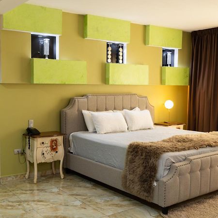 Basha Hotel & Restaurant ซานเปโดร ซูลา ภายนอก รูปภาพ